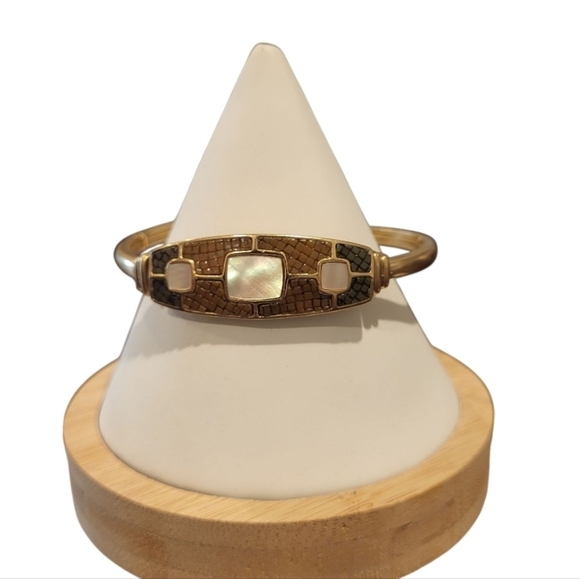 Vintage Monet Gold Tone & Mother Of Pearl Cuff Bracelet - Picture 1 of 6